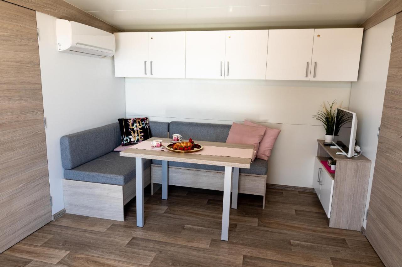 Mobile Home Whit Sea View Lavojesa Drage Zewnętrze zdjęcie