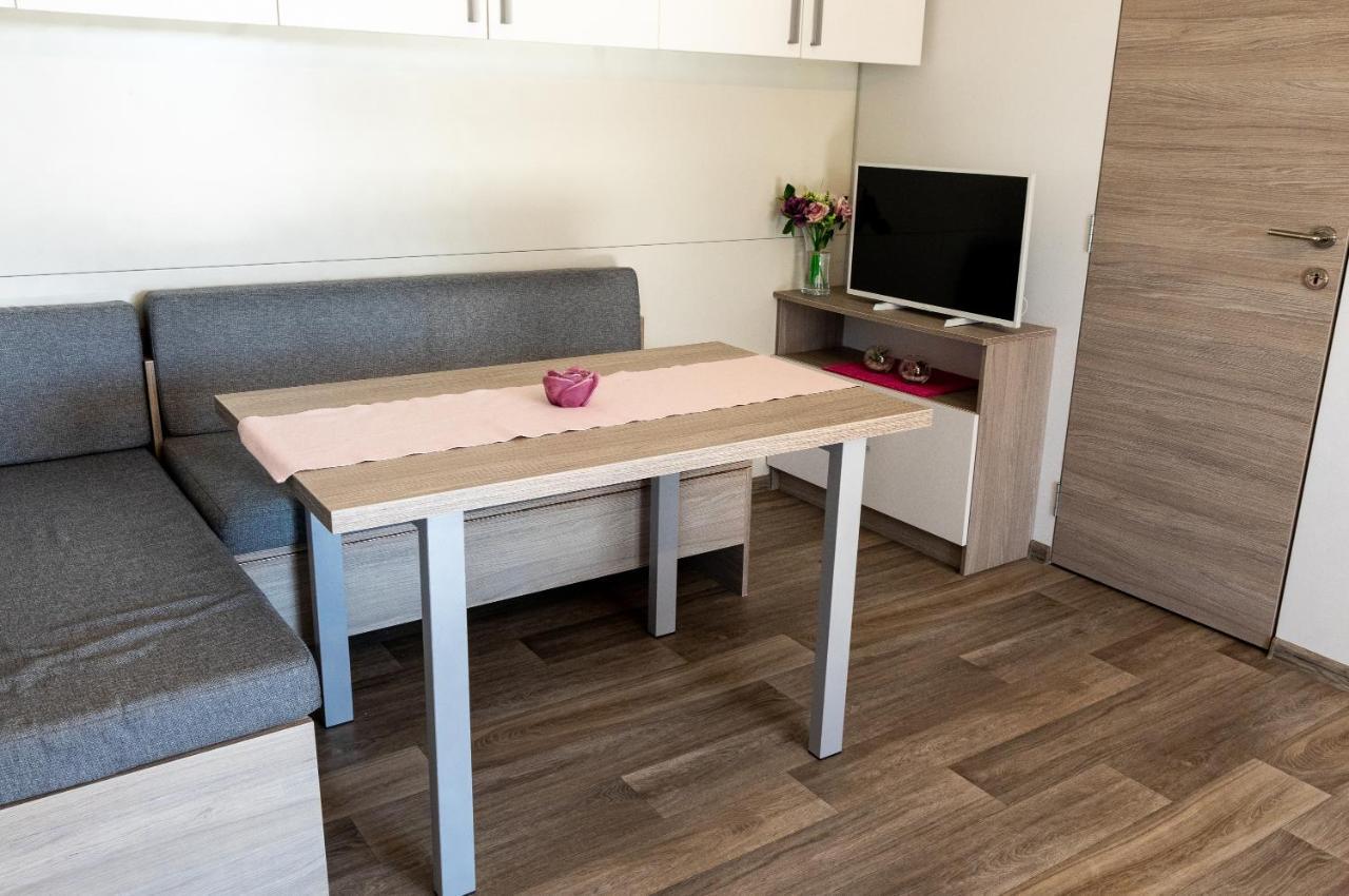 Mobile Home Whit Sea View Lavojesa Drage Zewnętrze zdjęcie