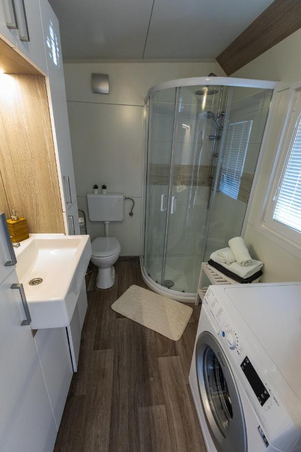 Mobile Home Whit Sea View Lavojesa Drage Zewnętrze zdjęcie
