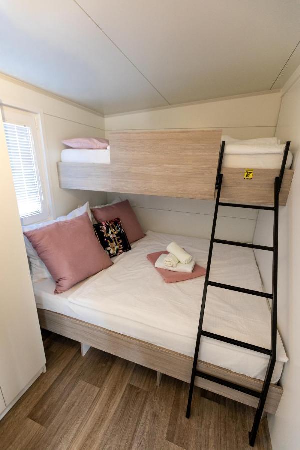 Mobile Home Whit Sea View Lavojesa Drage Zewnętrze zdjęcie